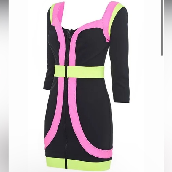 AGENT
PROVOCATEUR
Sindy Dress (RARE & COLLECTABLE) - Picture 6 of 13